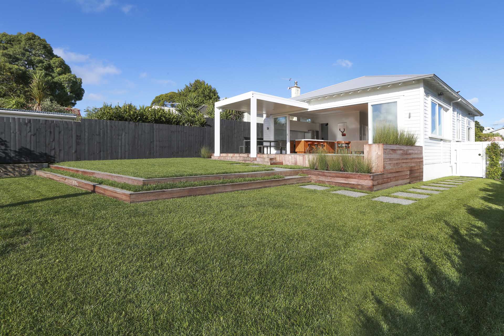 Huntingtree villa renovation — project photograph 1